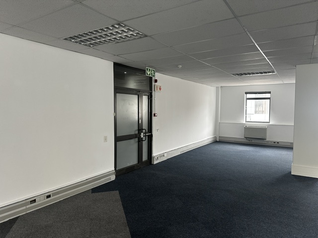 To Let Commercial Property for Rent in Newlands Western Cape